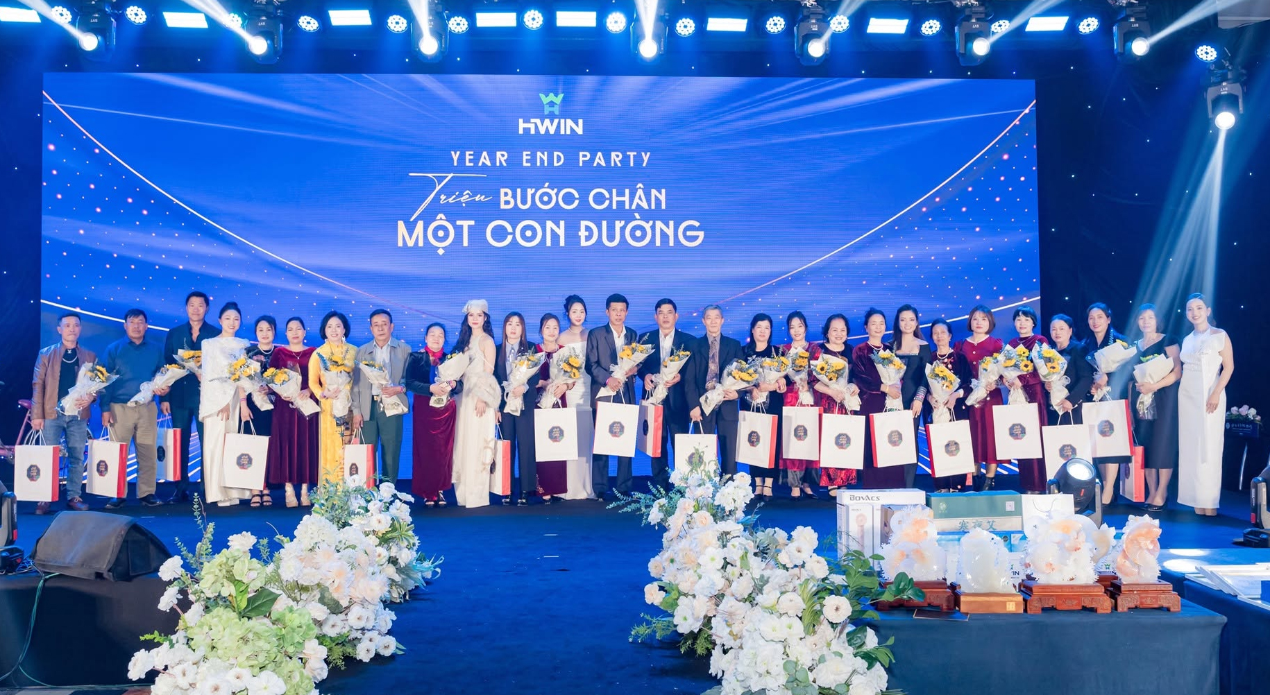 hwin-group-van-hoa-doanh-nghiep